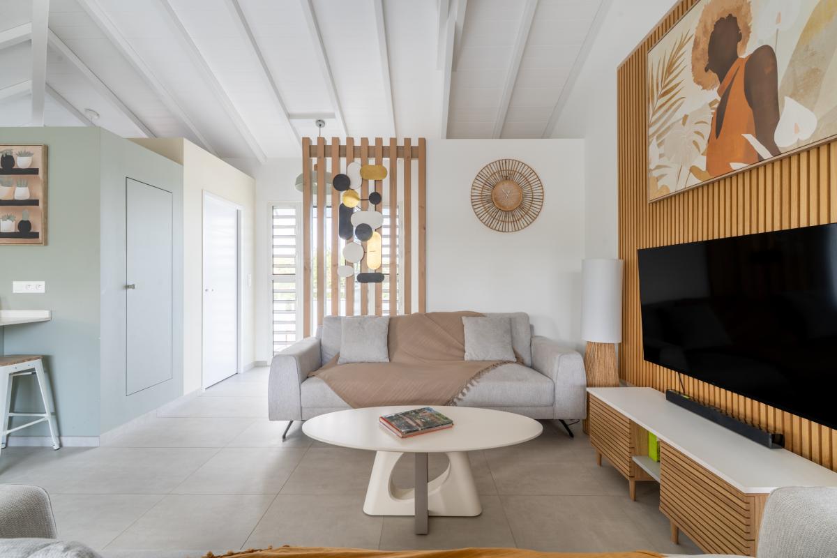 cuisine-ouverte-sejour-lumineux-villa-t4-diamant (12)
